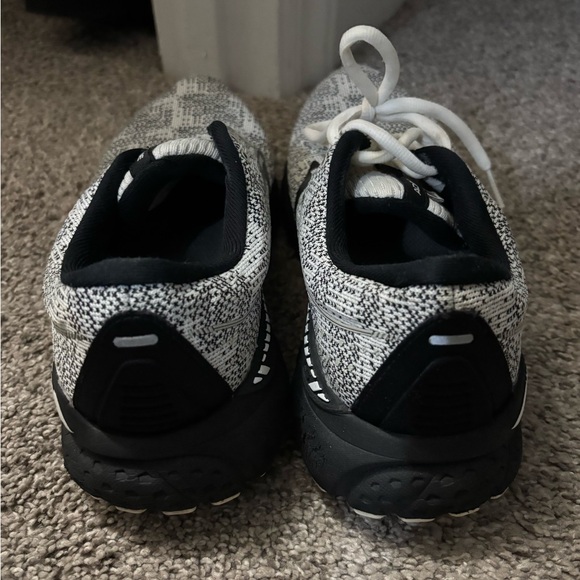 Brooks Adrenaline 21 size 8.5 - Picture 2 of 3